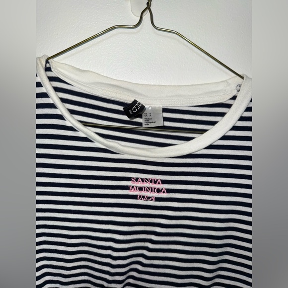 Black and White Striped Crop Top - Picture 2 of 3